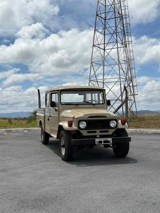 TOYOTA BANDEIRANTE 4.0 OJ55LP-2BL 4X4 CD DIESEL 2P MANUAL